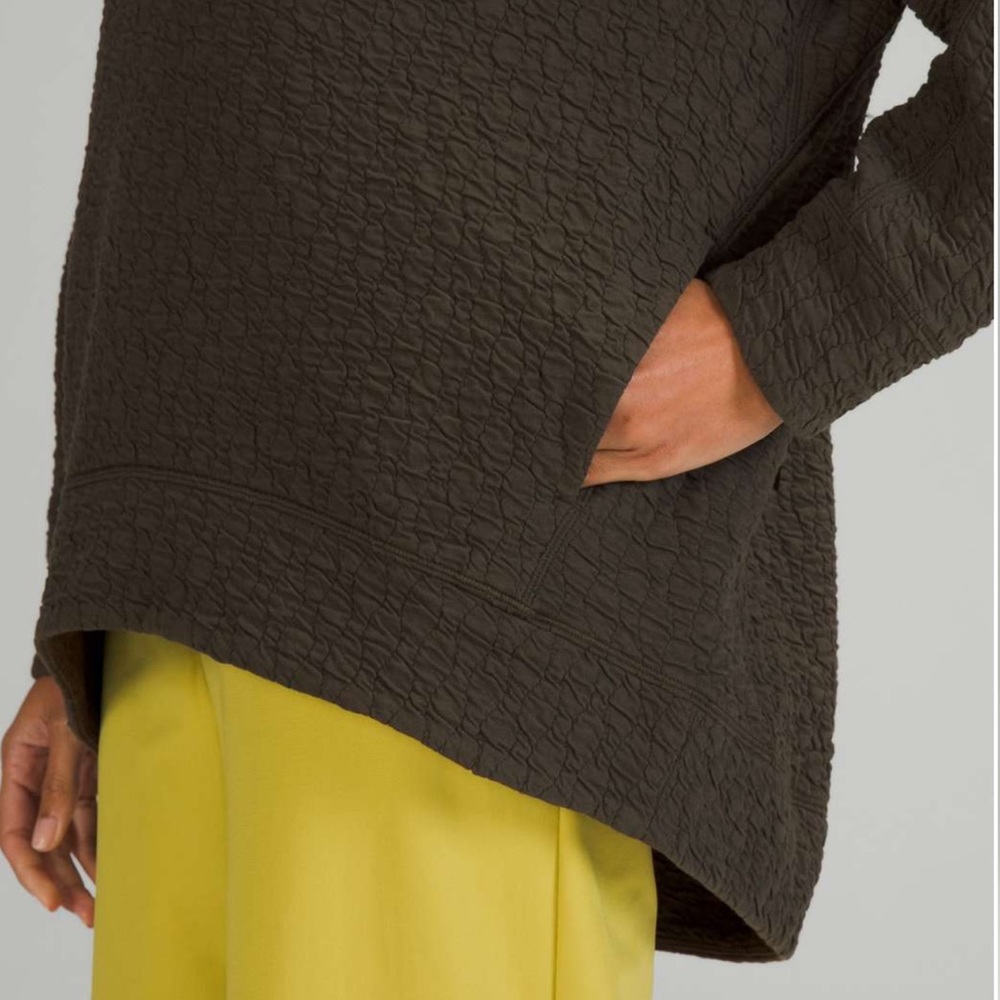 Lululemon Rippled V-Neck Pullover - Picture 4 of 6